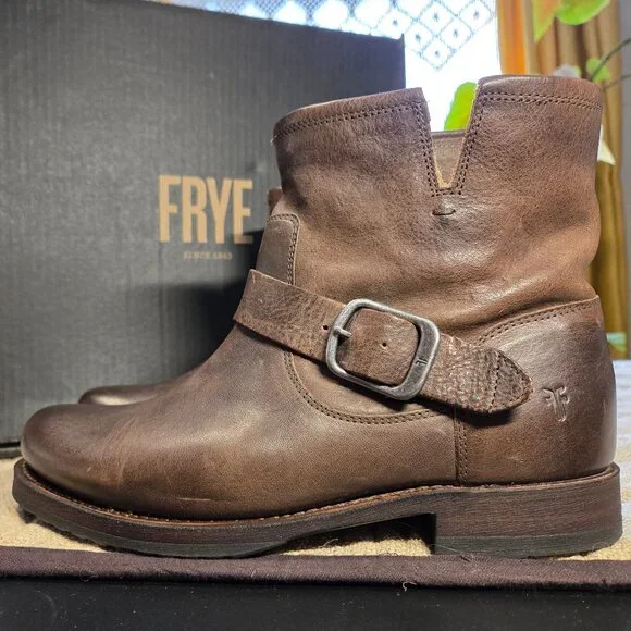 FRYE Veronica Bootie, 8, Like New Condition, With Box - Picture 2 of 11